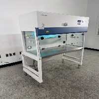 Esco 4' PCR Cabinet image 0